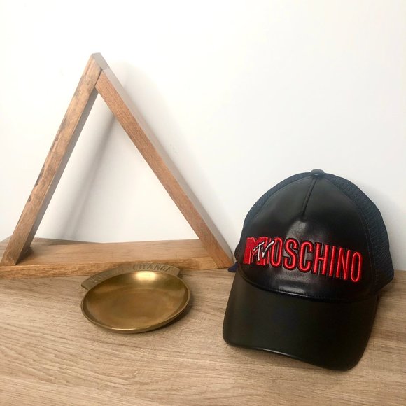 moschino h&m cap